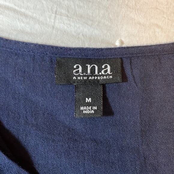 NWT a.n.a. Williamsburg navy tunic blouse - Picture 8 of 10